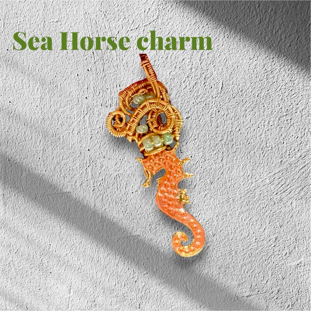 🌊Gold and Orange Seahorse charm necklace